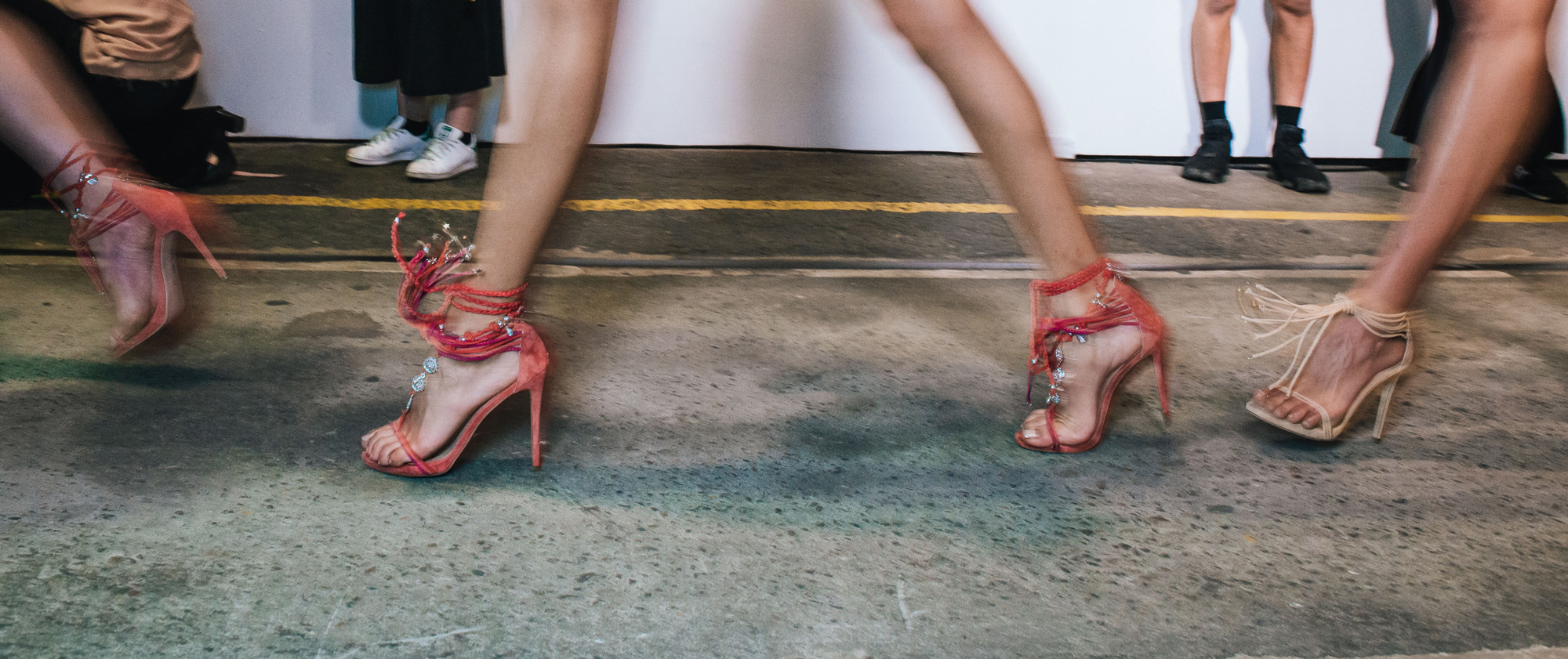 5 Tips on How to Walk in High Heels 